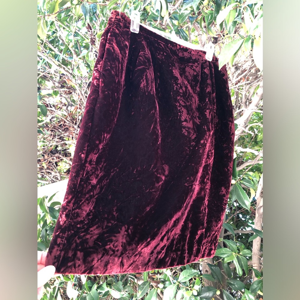 Norton McNaughton Velvet Burgundy Sz 10 Skirt